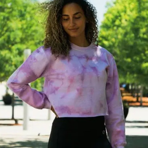 Cropped Sweater - Picture 2 of 4